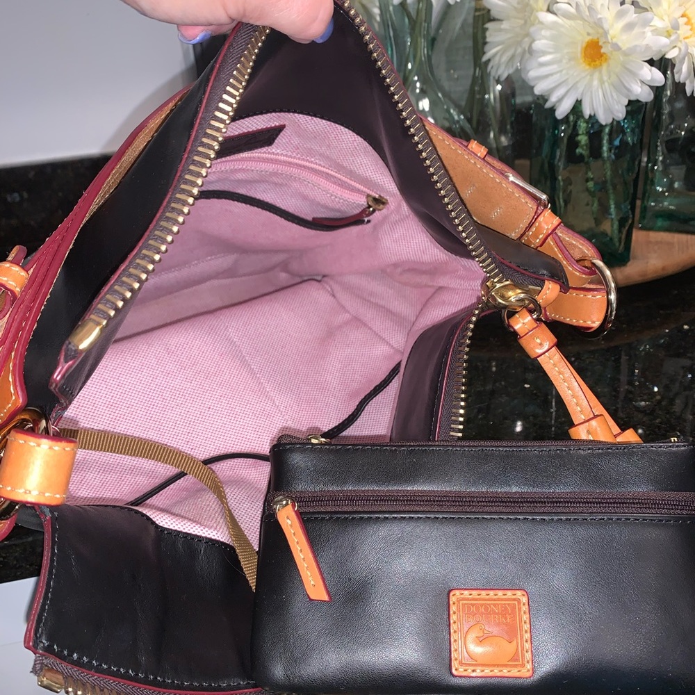AUTHENTIC DOONEY & BOURKE - Picture 3 of 15